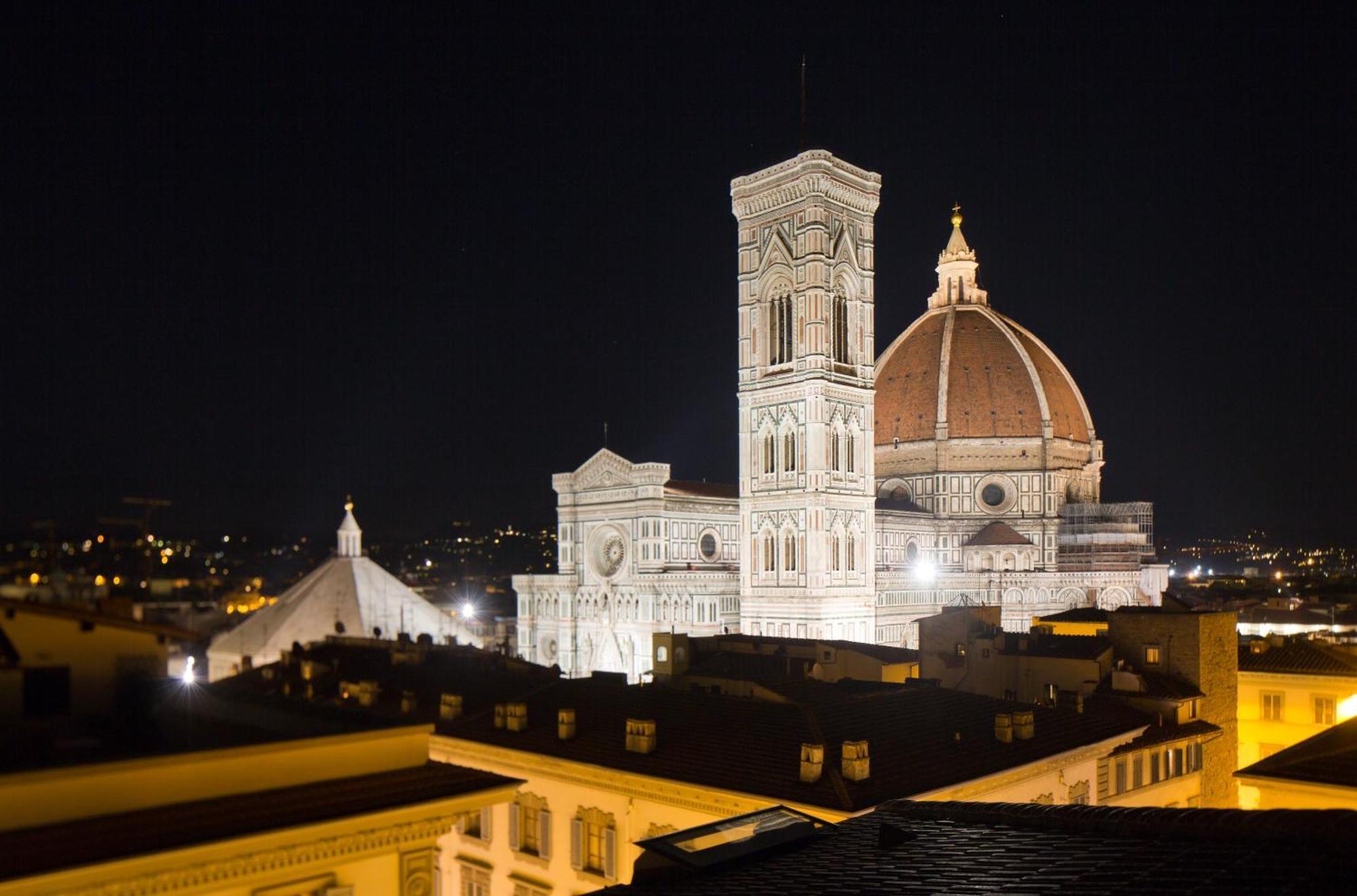 Open Space with Panoramic Terrace Duomo View